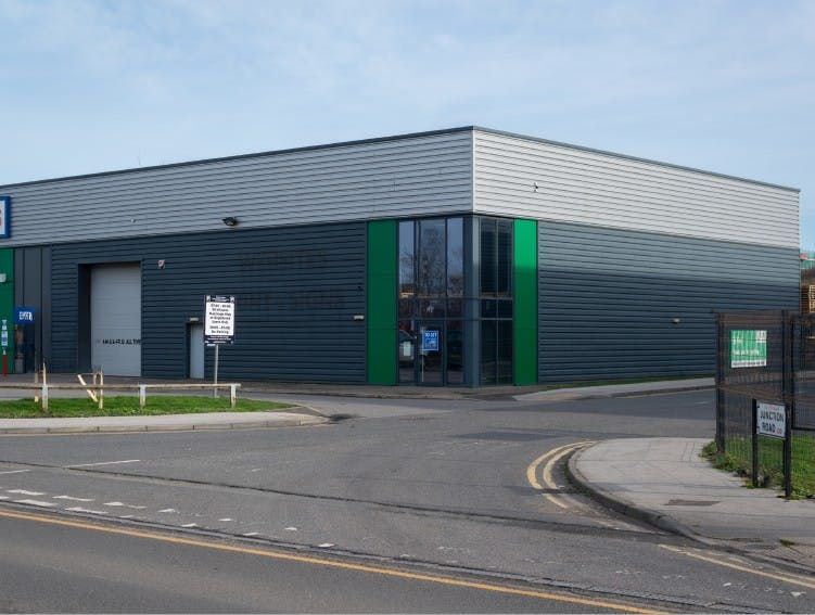 Property photo 3 of 11 Unit 7.Jpg