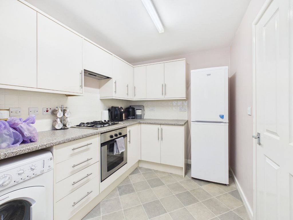 Property photo 3 of 13 4799975