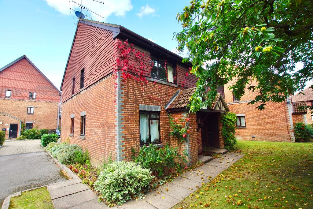 Property photo 2 of 10