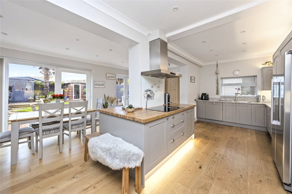 Property photo 2 of 20 Picture No. 30