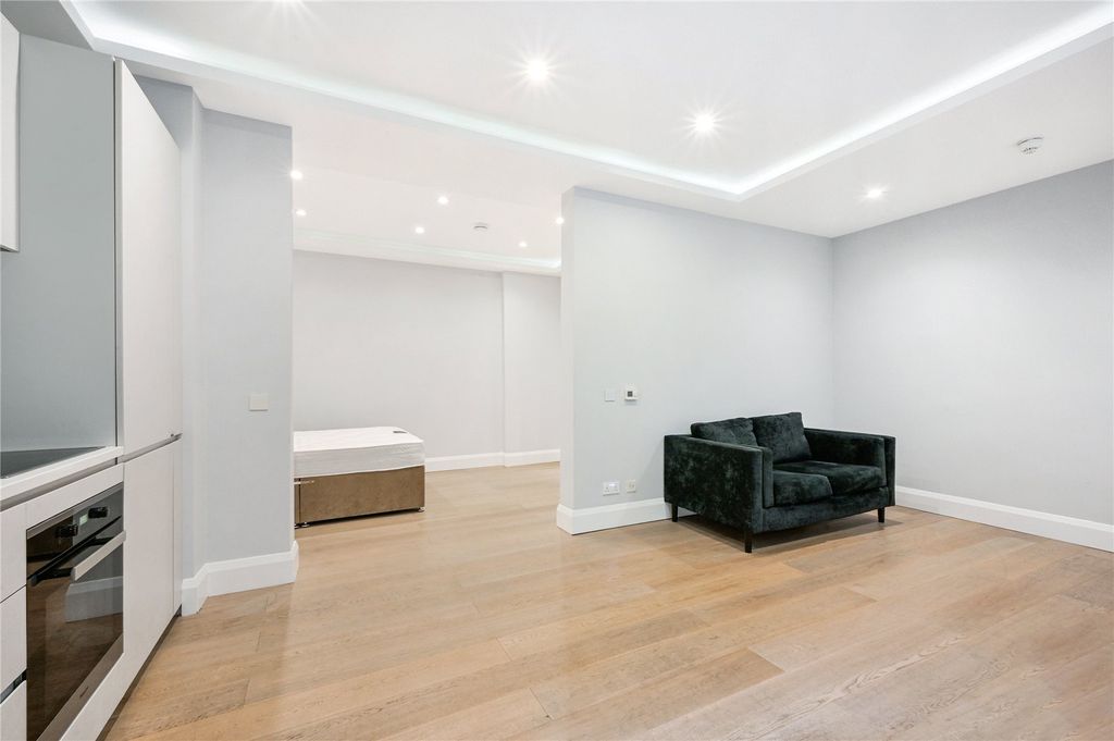 Property photo 1 of 14 Picture No. 21