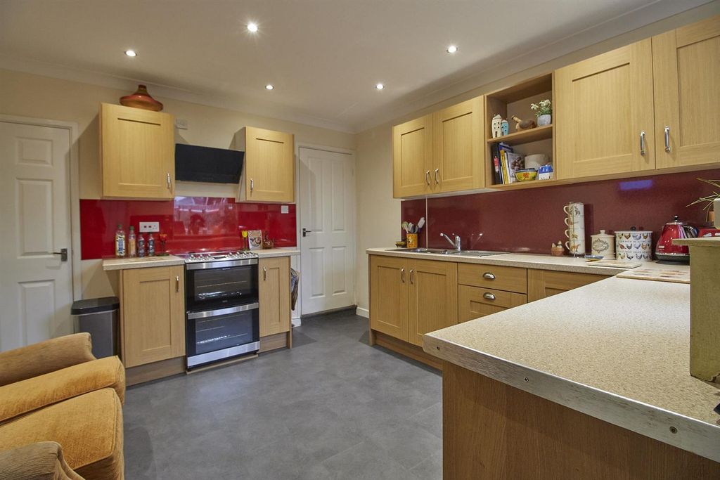 Property photo 2 of 9 Refitted Dining Kitchen To Rear
