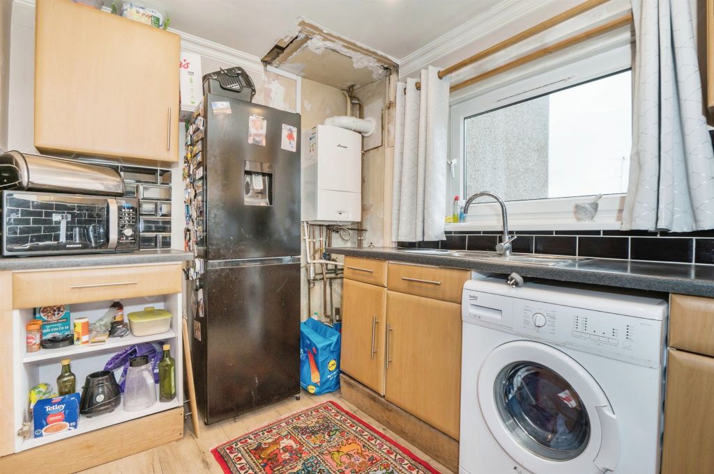 Property photo 3 of 17