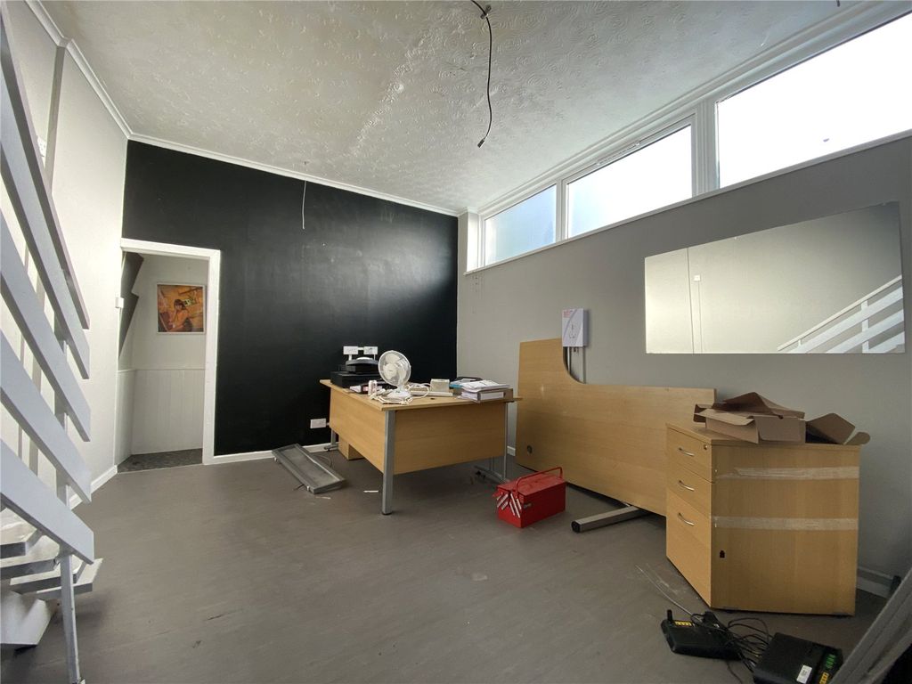 Property photo 3 of 3 Picture No. 07