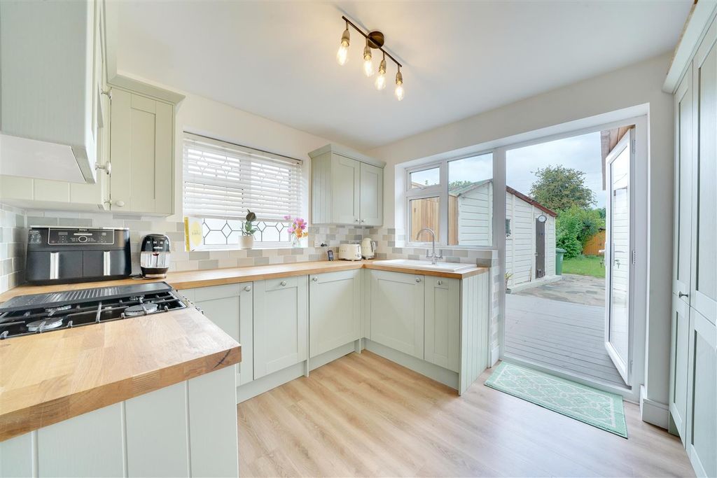 Property photo 2 of 17 Dsc00984-Dsc00988.Jpg