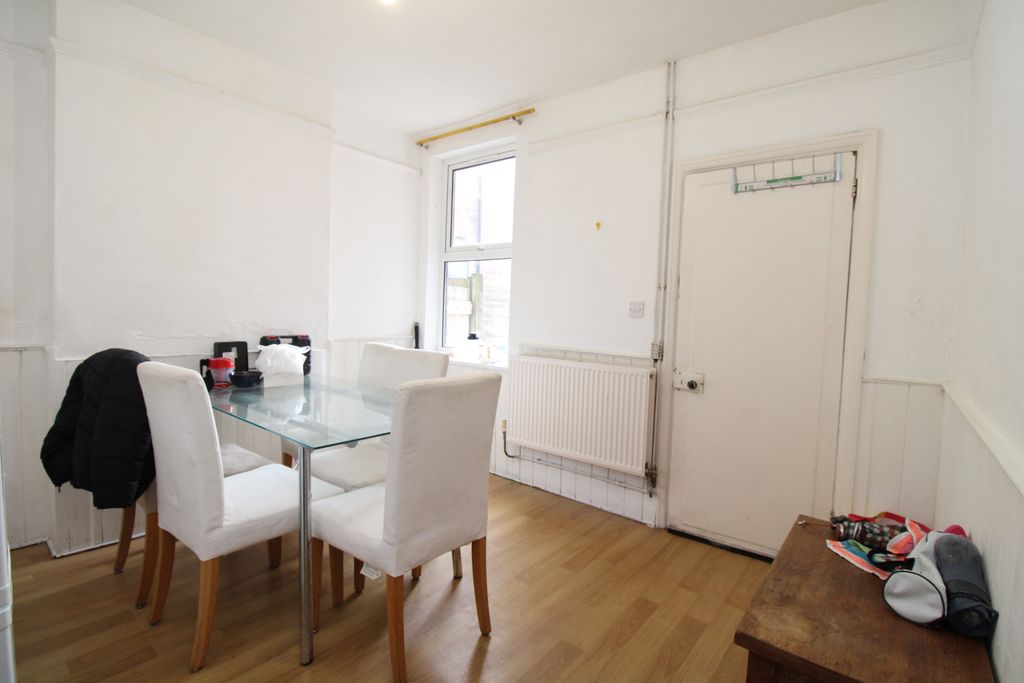 Property photo 3 of 9 Img_5036