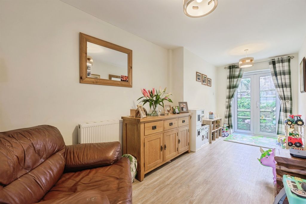 Property photo 3 of 21