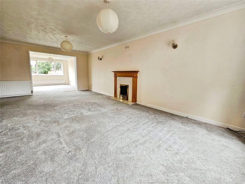 Property photo 3 of 21 Picture No. 24