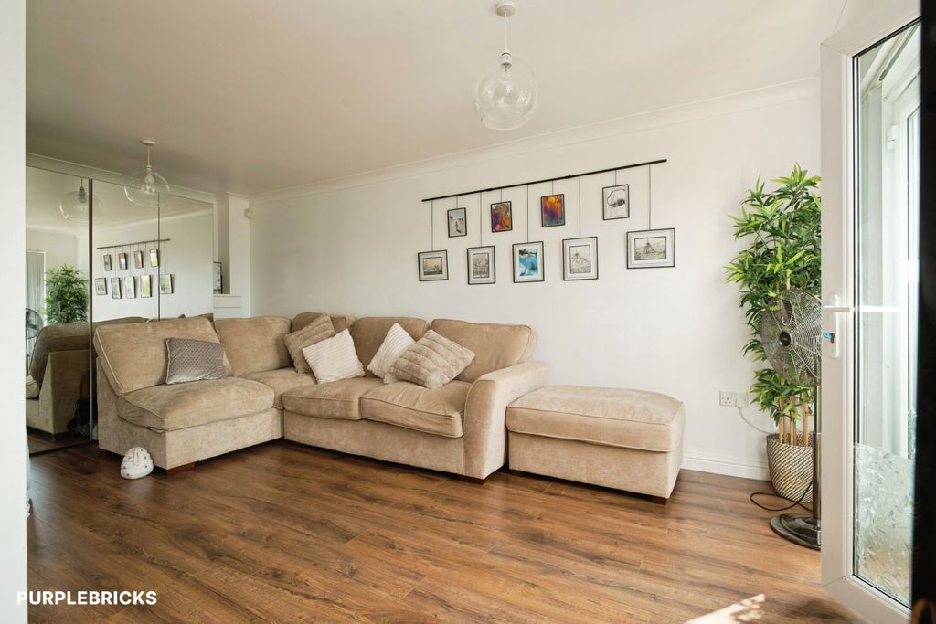 Property photo 3 of 27 Living / Dining Room