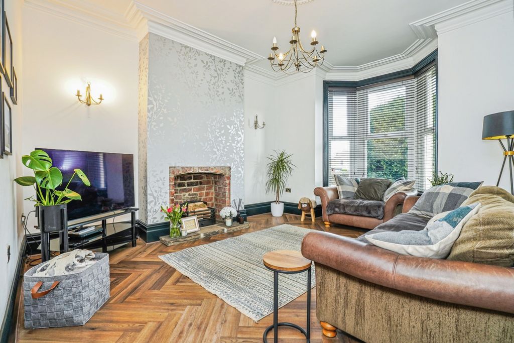 Property photo 3 of 22