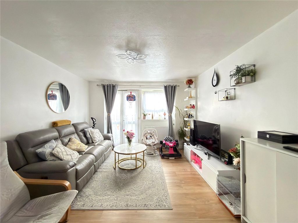 Property photo 2 of 15 Picture No. 04