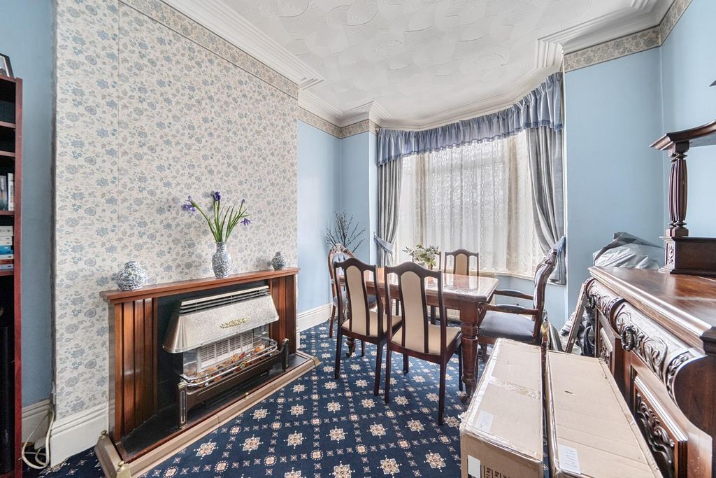 Property photo 2 of 20 1438157-8-69d7d26E2d210.Jpg