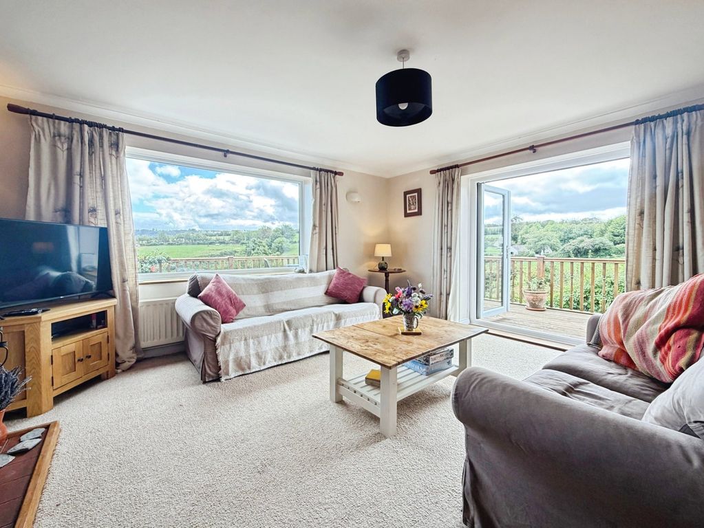 Property photo 2 of 39