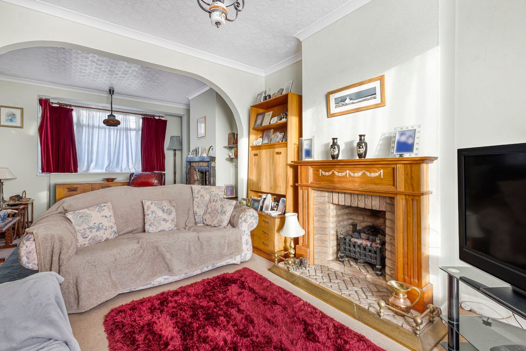 Property photo 2 of 19 Rear Reception (2)