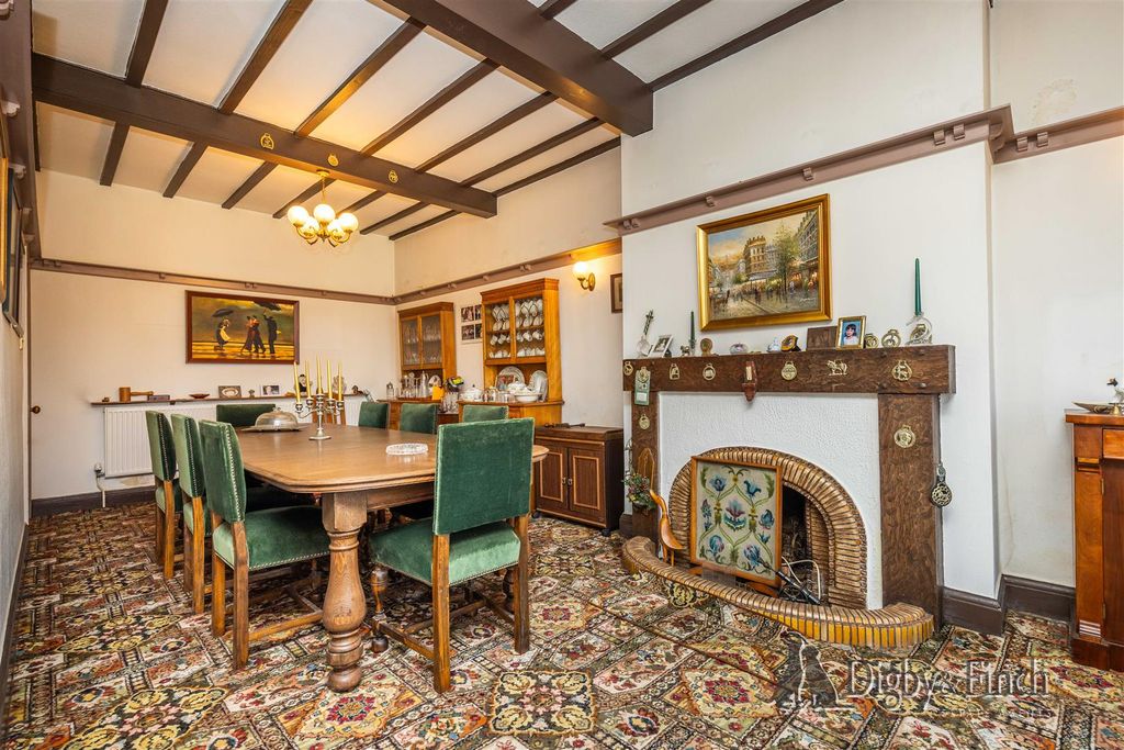 Property photo 2 of 37