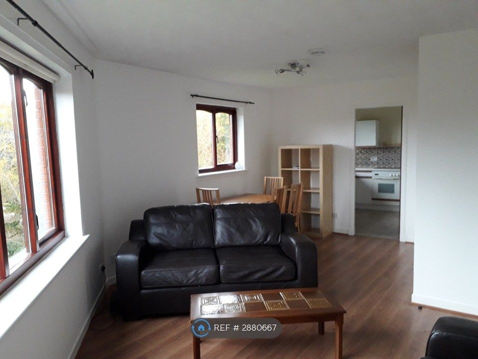 Property photo 3 of 9 Lounge