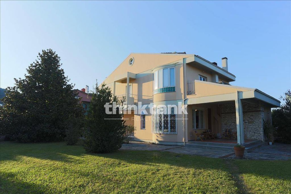 Property photo 2 of 24