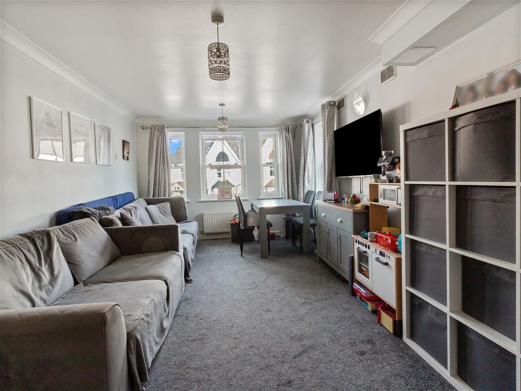 Property photo 3 of 7 4 Carmel House-001.Jpg