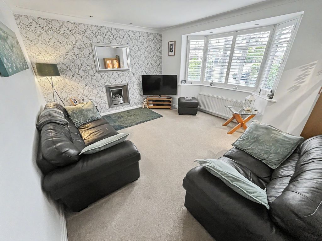 Property photo 3 of 37