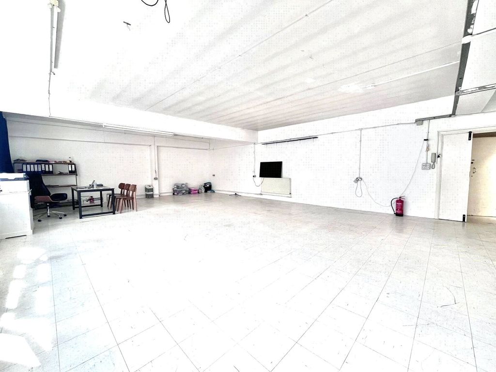 Property photo 1 of 5 Picture No. 05
