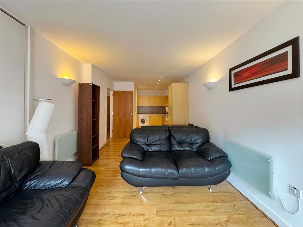Property photo 2 of 9 5741Dafcbbc35489c5734dab1c19c28E.Jpg