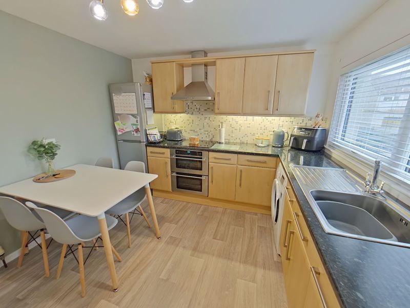 Property photo 3 of 11 Photo 5