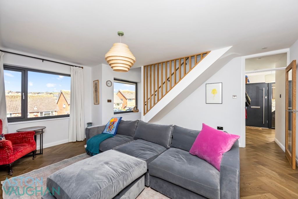 Property photo 2 of 21 5046381