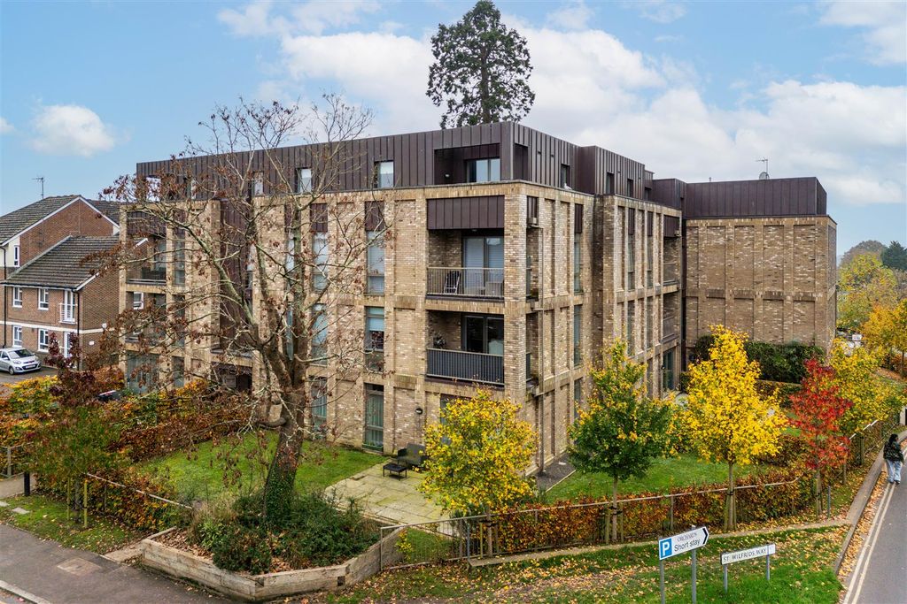 Additional image 14 of 2 bed flat for saleChurch Road, Haywards Heath RH16