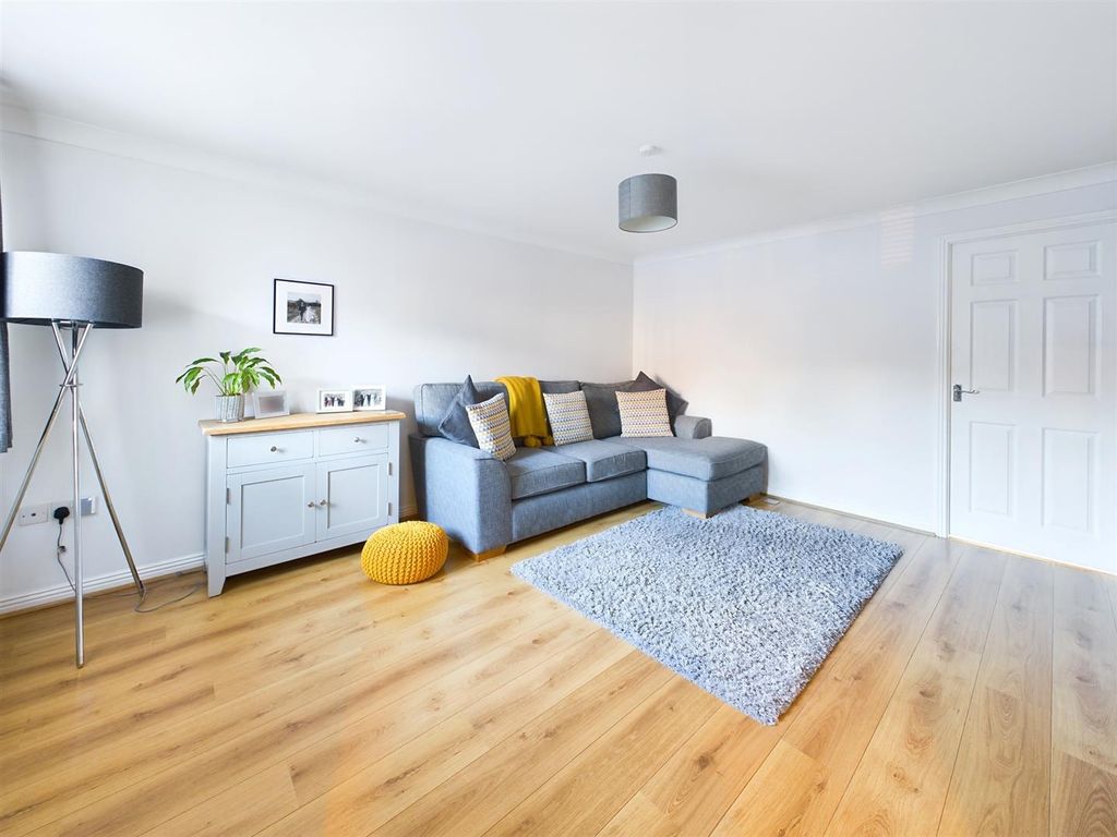 Property photo 3 of 21