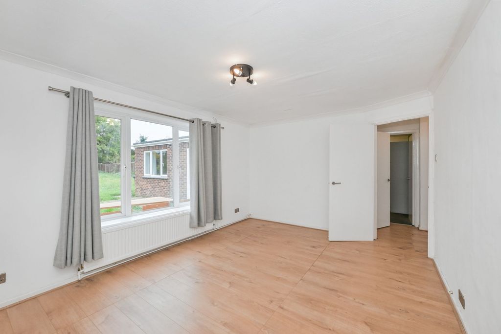 Property photo 3 of 21