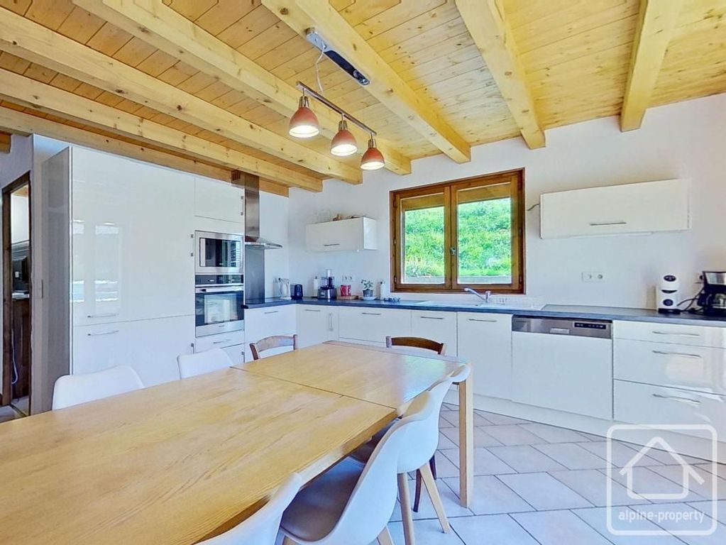 Property photo 3 of 35