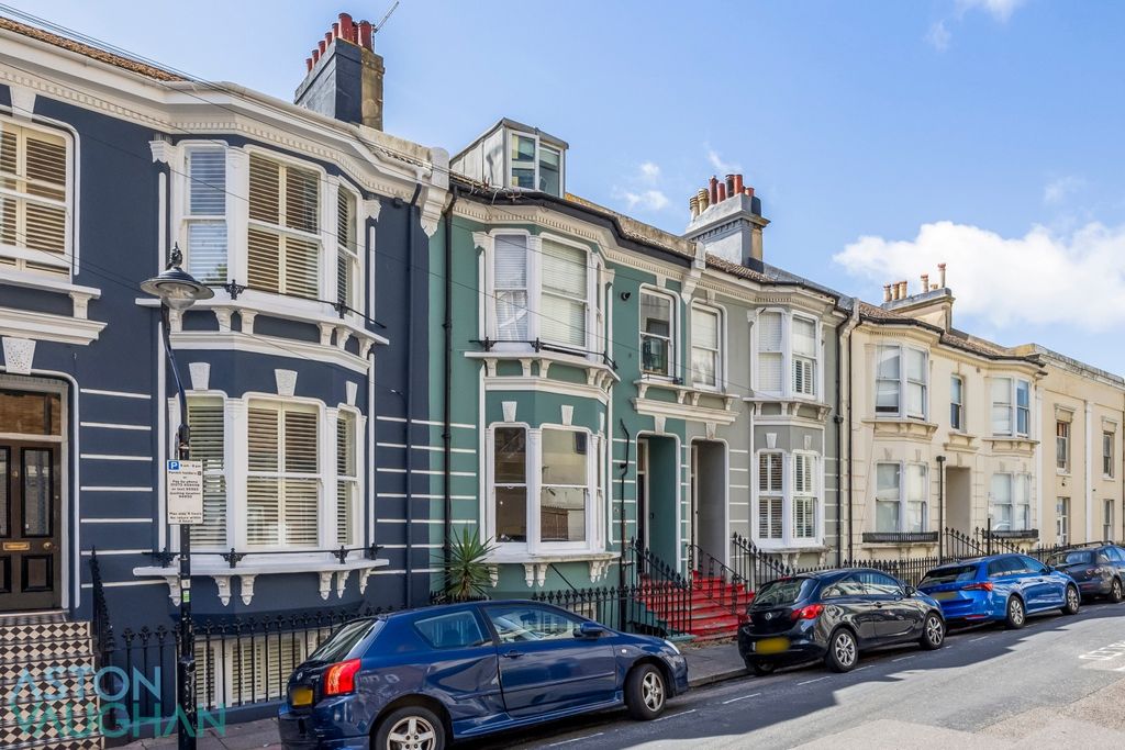Property photo 1 of 14 5476990