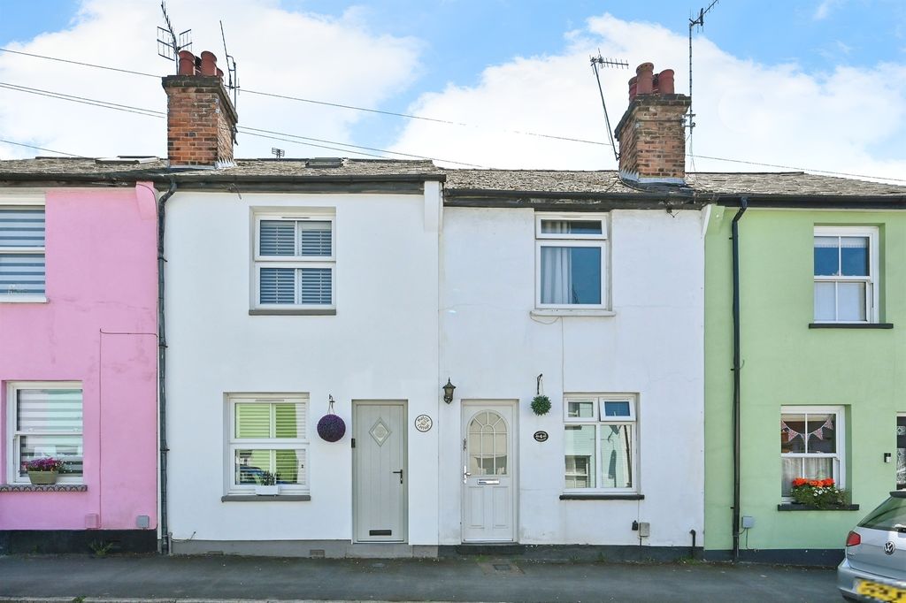 Property photo 1 of 17