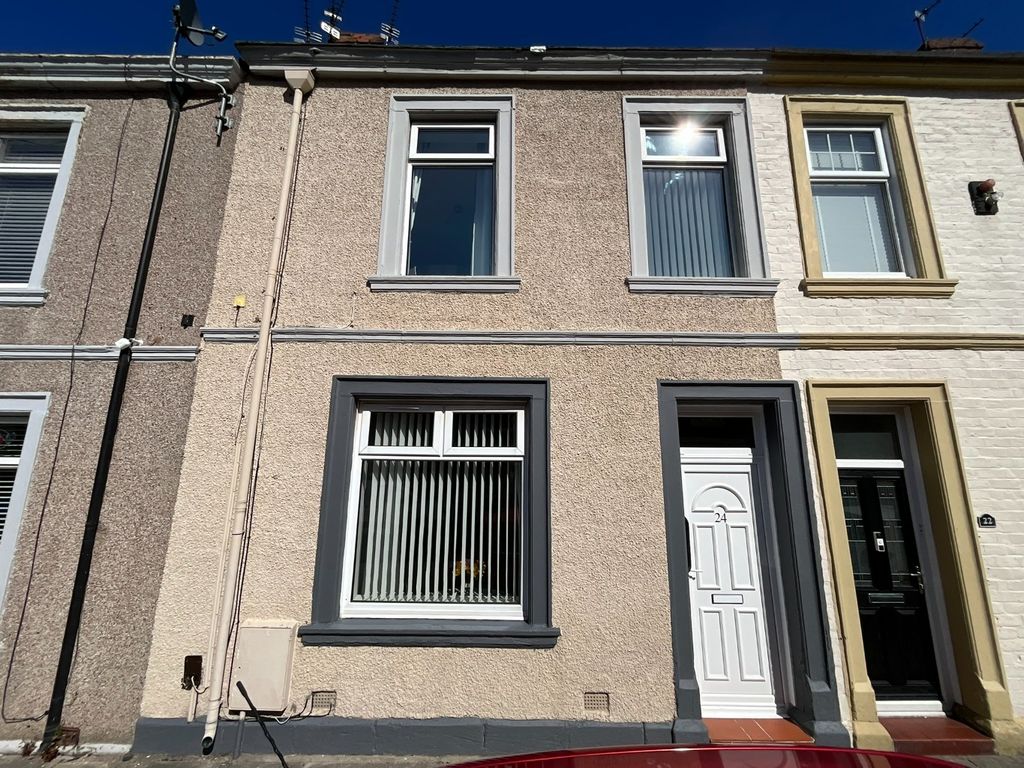 Property photo 3 of 17 4417142