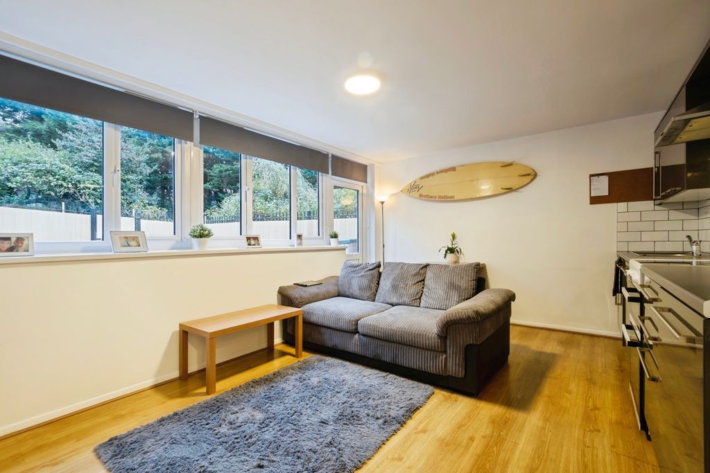 Property photo 3 of 12 Photo