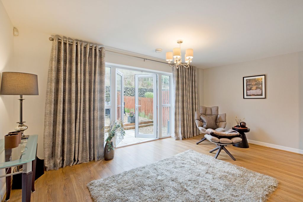 Property photo 3 of 19 Image