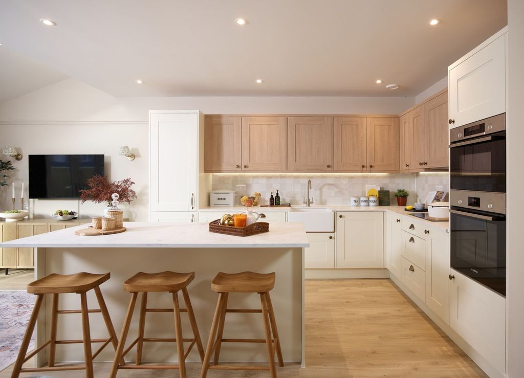 Property photo 2 of 22 Photo 11