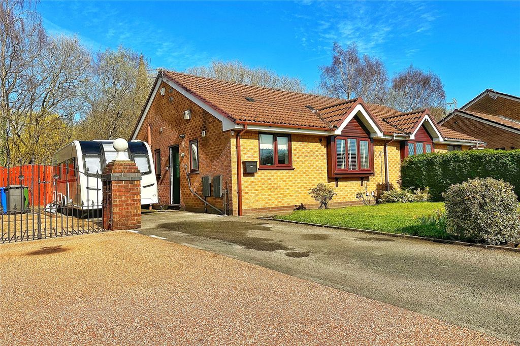 Property photo 1 of 23 Front External