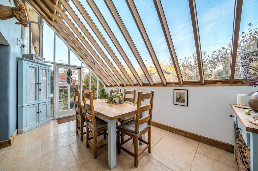 Property photo 3 of 17 Breakfast Area