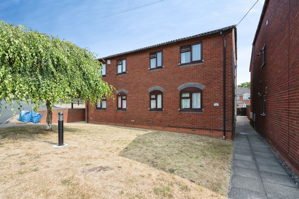 Property photo 1 of 13