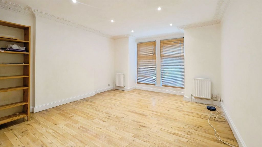 Property photo 1 of 15 Reception