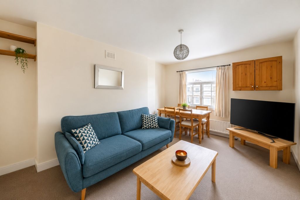 Property photo 1 of 6 1
