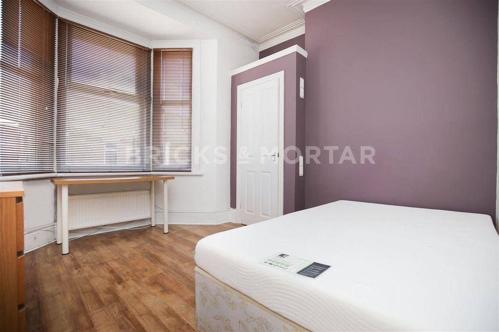 Property photo 3 of 6 3Bxyfwzlu-_9O7Vaegw0Flenuqo.Jpg