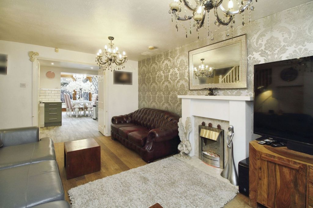 Property photo 3 of 21