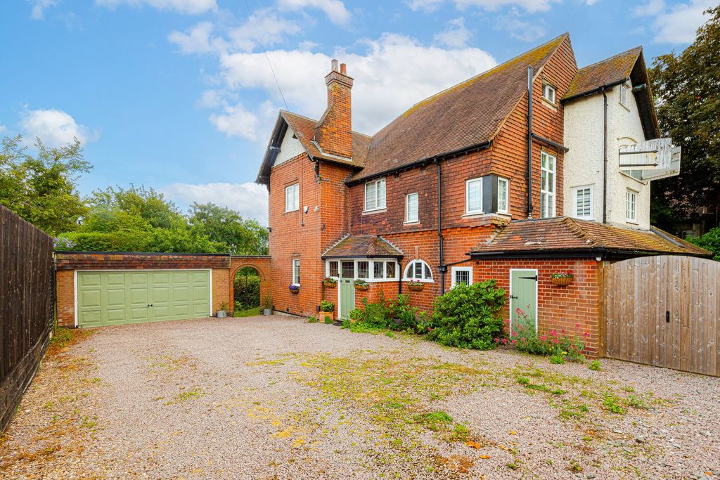 Property photo 1 of 44