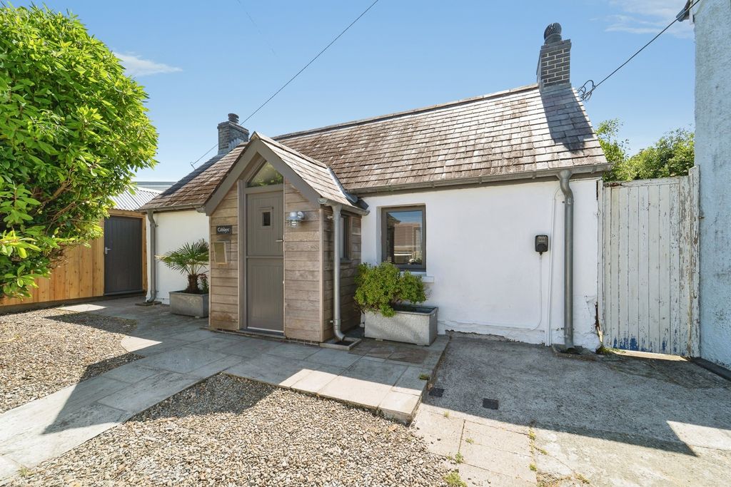 Property photo 3 of 20 Pbox-Img.Jpg
