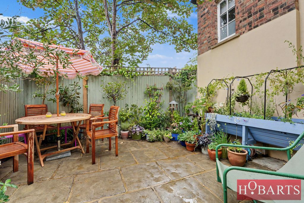 Property photo 3 of 30 Dsc8045- Dsc8049