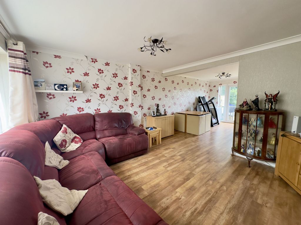 Property photo 2 of 19 Photo 17