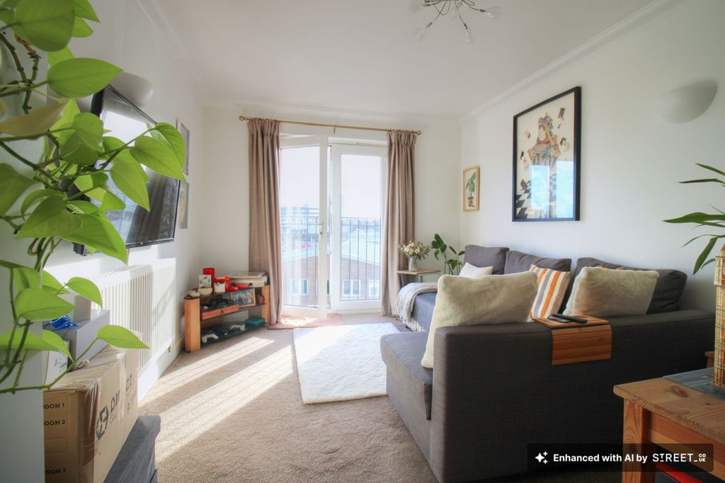 Property photo 2 of 9