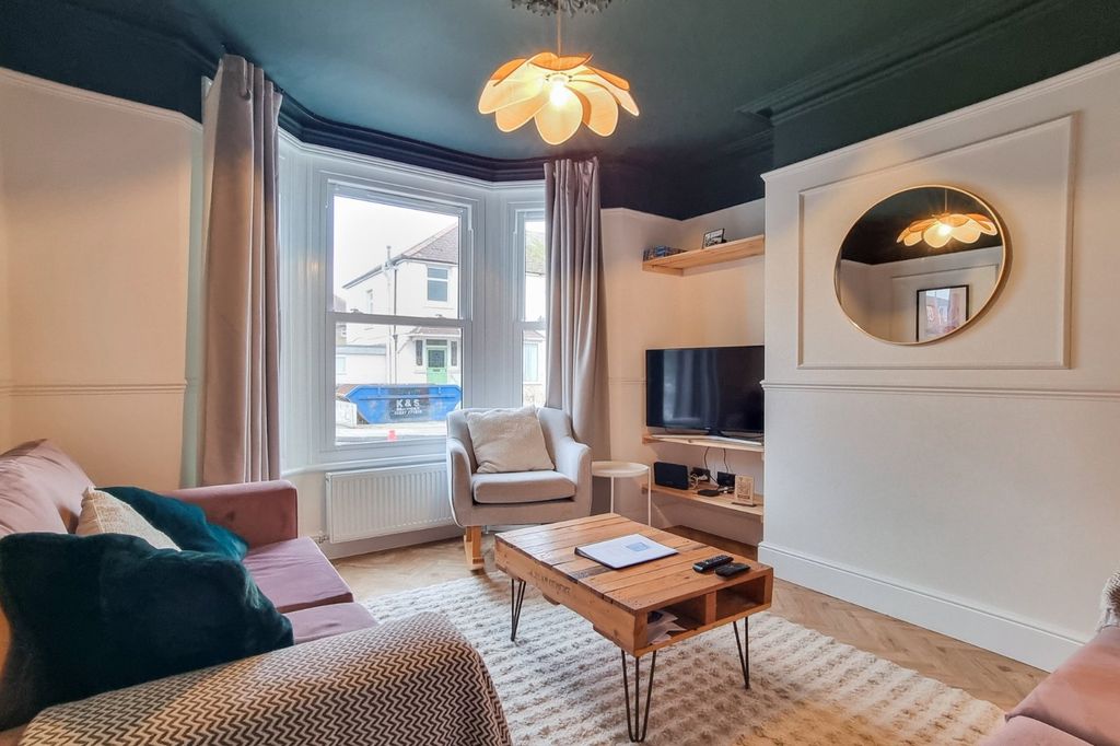 Property photo 2 of 22 Picture 2